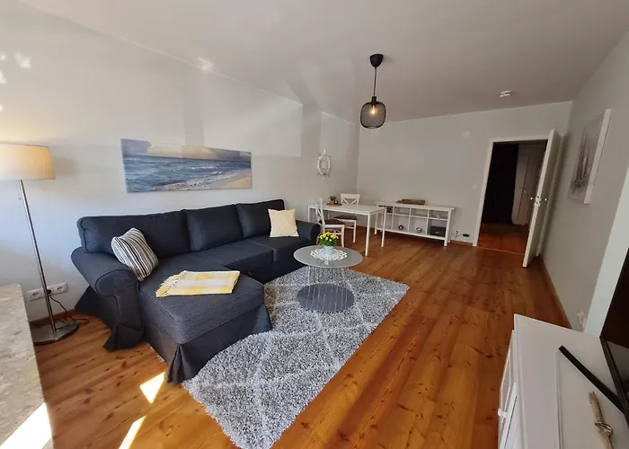 Fleethoern - Zentral, Ruhig, Mit Parkplatz Und Balkon Appartamento Kiel